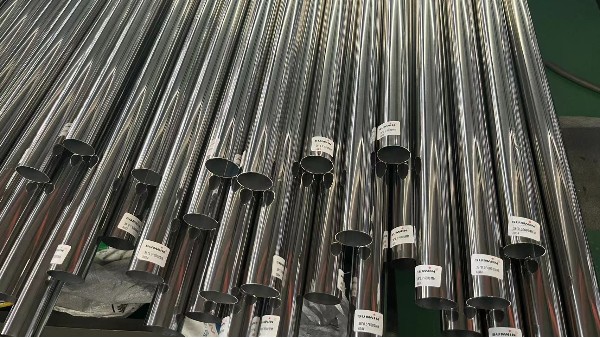 掌握304不銹鋼管材重量計算公式，輕松預(yù)估工程用材需求