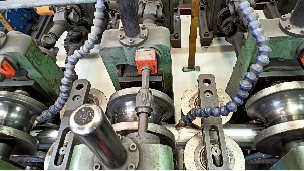 不銹鋼焊管與無縫管價格差異之謎！